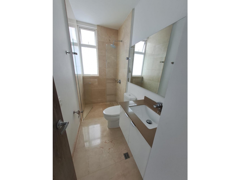 MODERNO APARTAMENTO CON VISTA A LOS FARALLONES — foto 6