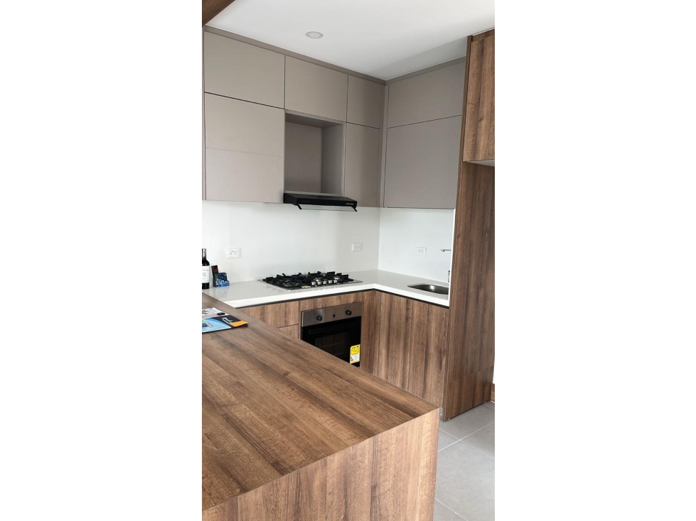 APARTAMENTO CON VISTA AL VALLE Y A LOS FARALLONES — foto 3