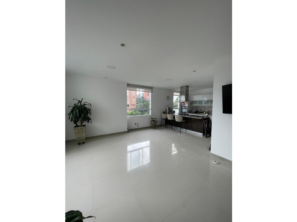 APARTAMENTO EN VENTA EN EL OESTE CON VISTA A LA MONTAÑA — foto 3