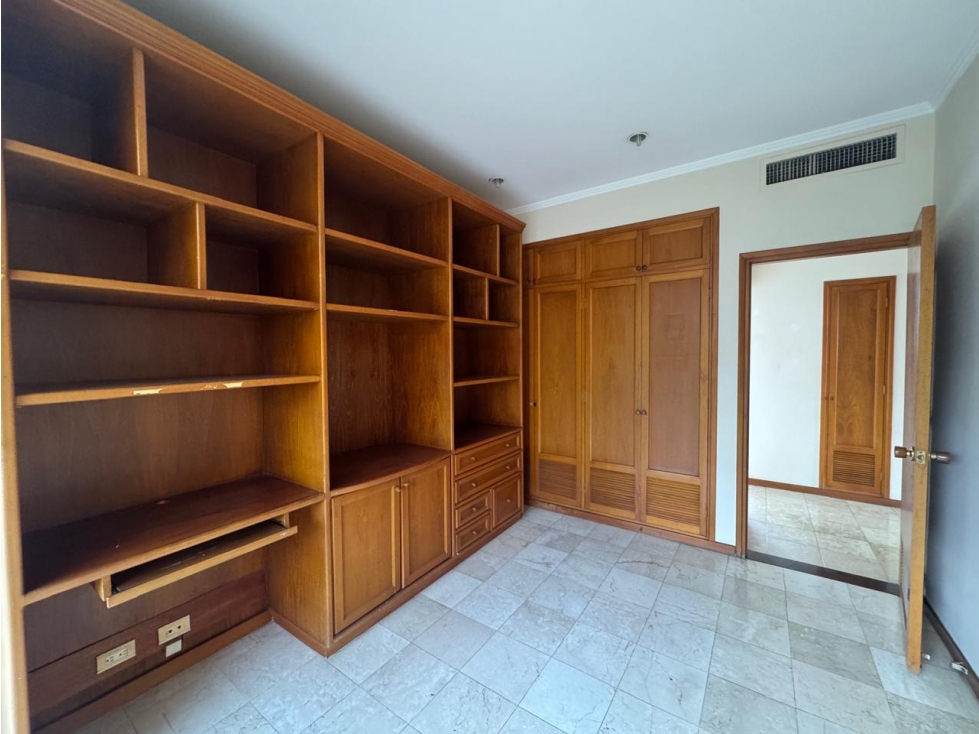 APARTAMENTO EN CIUDAD JARDIN CON VISTA A ZONA VERDE Y RESERVA — foto 6