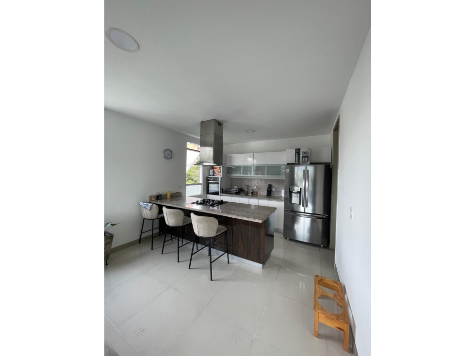 APARTAMENTO EN VENTA EN EL OESTE CON VISTA A LA MONTAÑA — foto 4