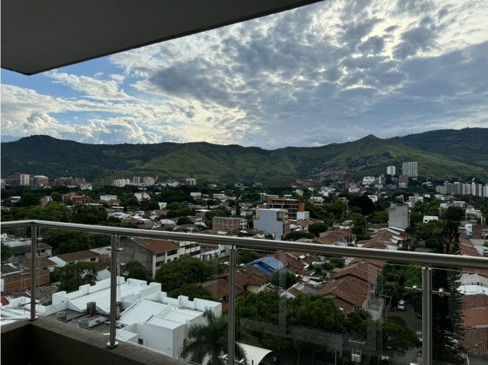 APARTAMENTO MODERNO CON VISTA A LAS MONTAÑAS Y A LA CIUDAD