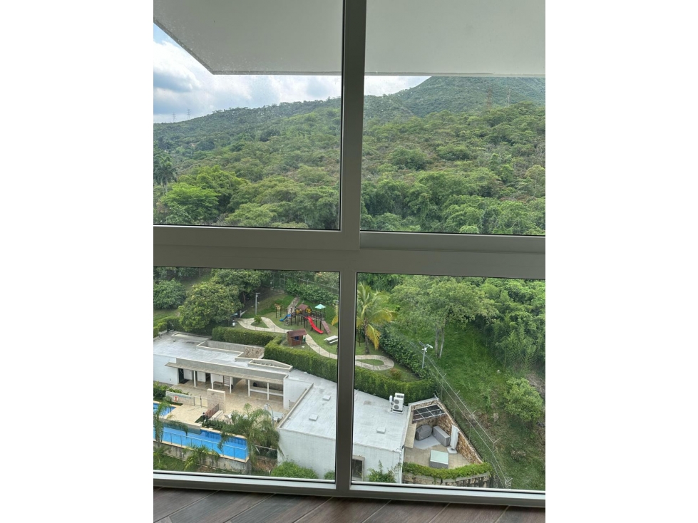 APARTAMENTO CON VISTA A CALI Y A LA RESERVA