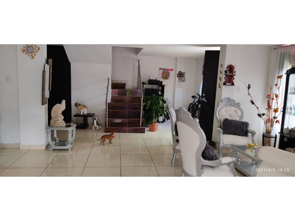 SE VENDE EXCELENTE CASA DE 3 NIVELES EN CONJUNTO DOSQUEBRADAS