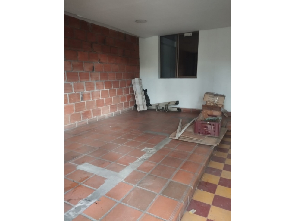 SE RENTA EXCELENTE BODEGA COMERCIAL EN DOSQUEBRADAS - 5