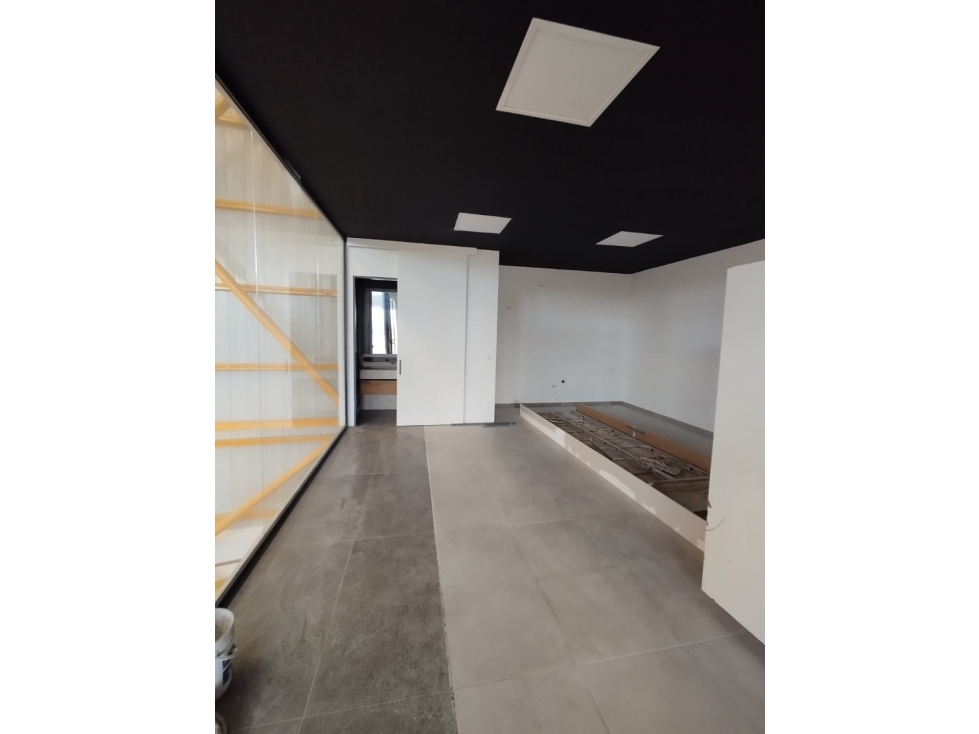 SE RENTA BODEGA COMERCIAL AVENIDA DEL POLLO - 4