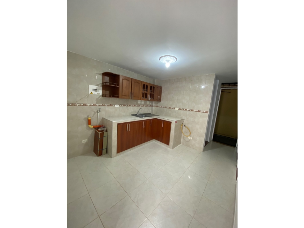 SE RENTA APARTAMENTO EN SAMARIA