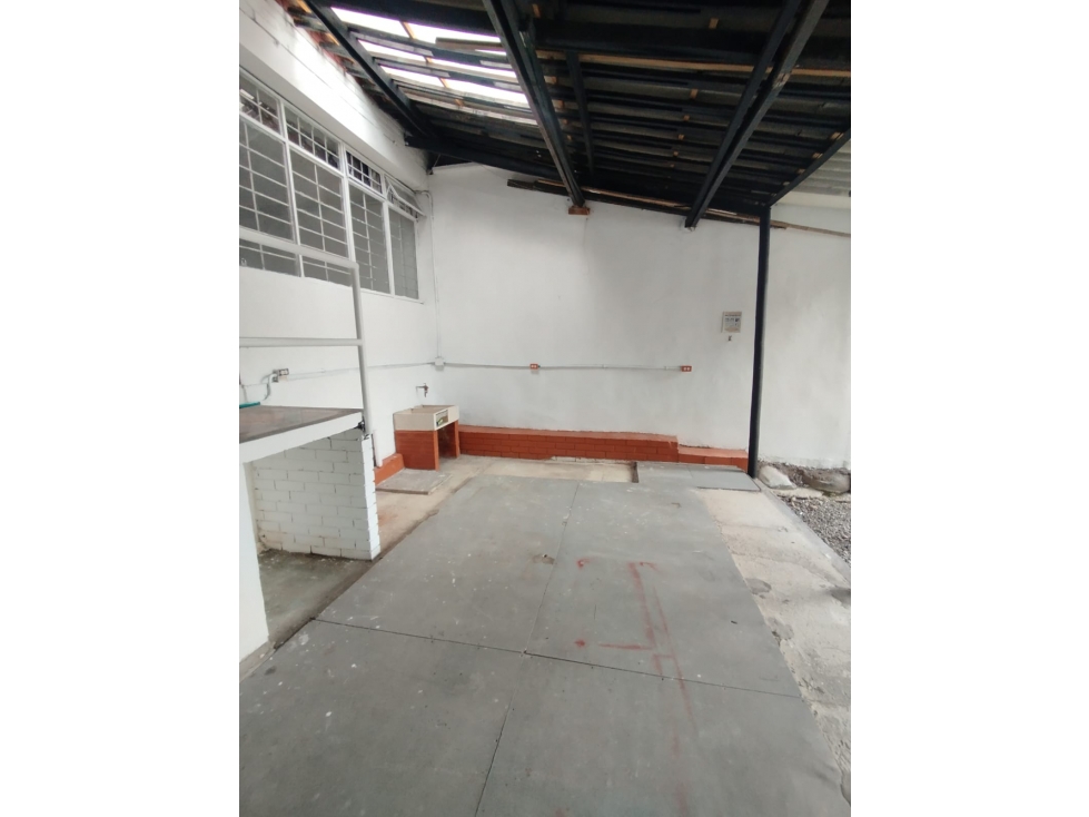 SE RENTA CASA COMERCIAL EN MARAYA - 5
