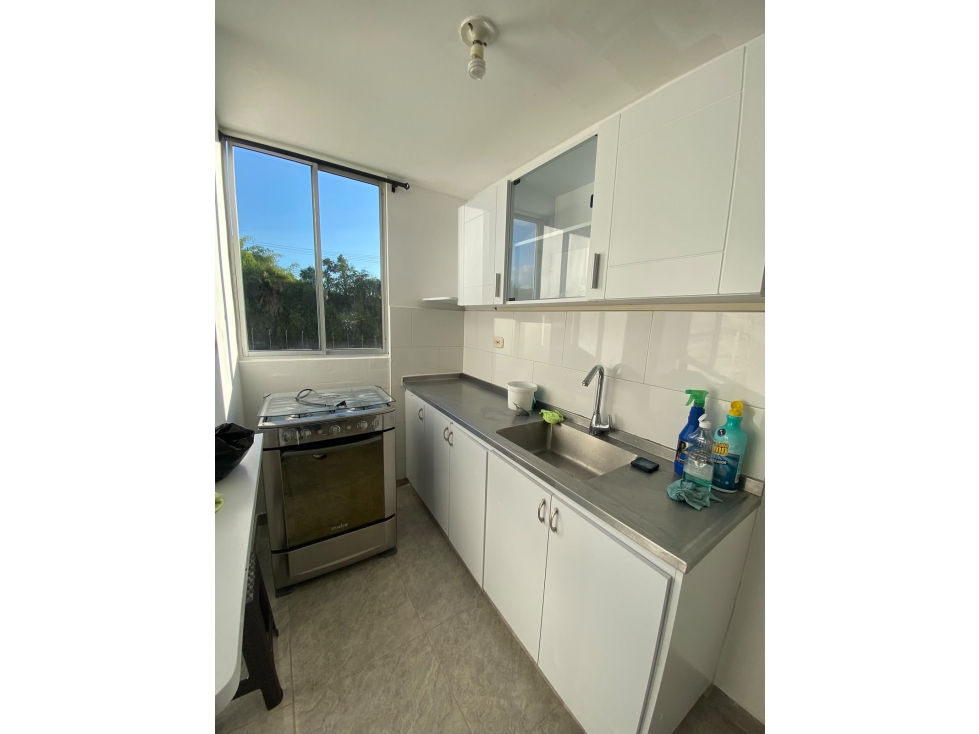 SE RENTA APARTAMENTO EN VILLA VERDE — foto 3
