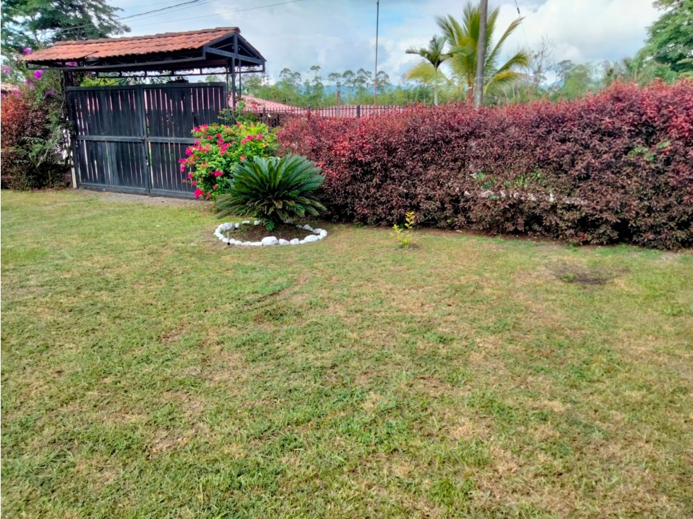 SE VENDE O CAMBIA CASA DE CAMPO EN VIA LA VIRGINIA BALBOA - 2