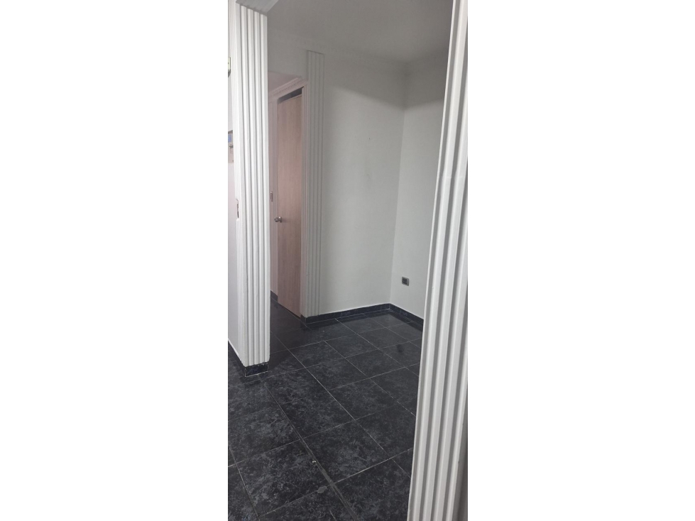 SE VENDE HERMOSA CASA SECTOR MERCASA