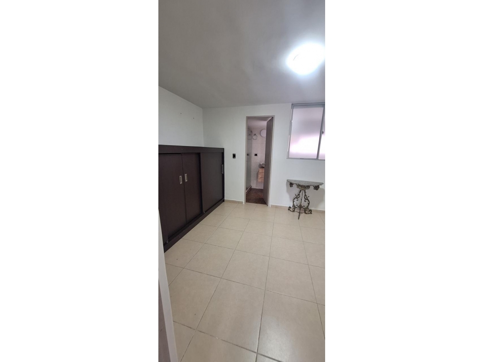 SE VENDE HERMOSA CASA SECTOR MERCASA — foto 6