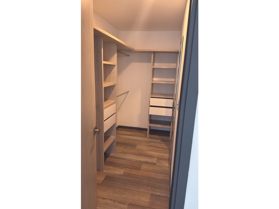 SE VENDE HERMOSO APARTAMENTO EN PINARES — foto 6