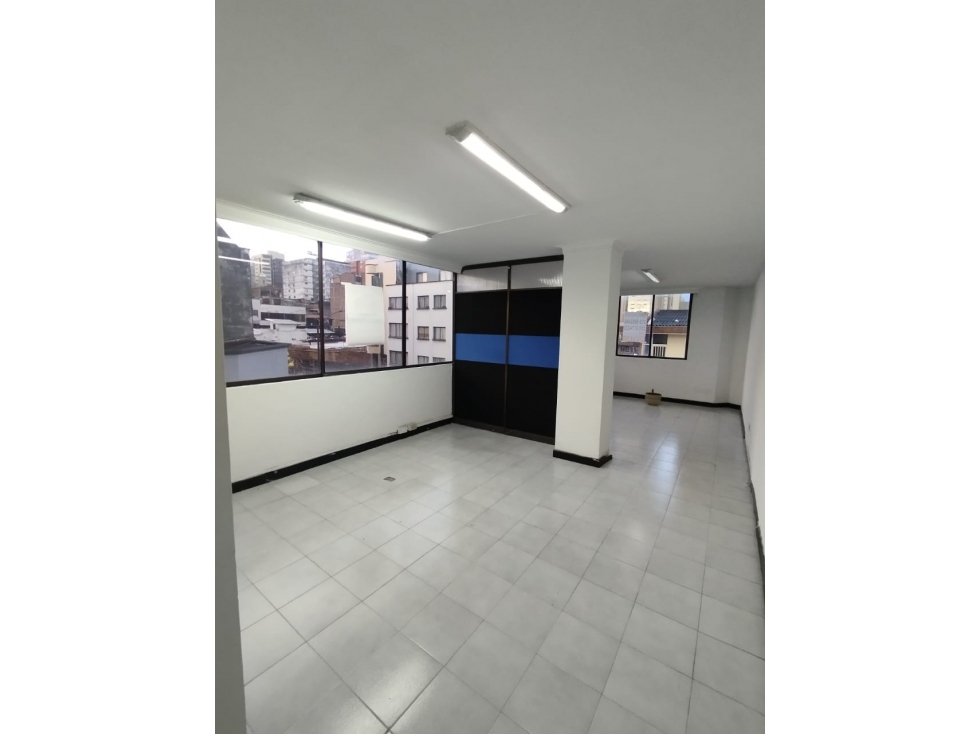 SE RENTA OFICINA EN PEREIRA CON EXELENTE UBICACION - 3