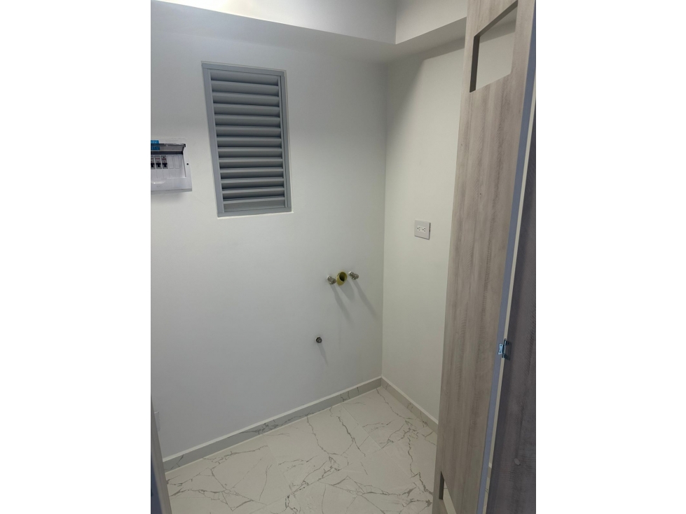 SE RENTA HERMOSO APARTAMENTO EN CAÑA VIVA — foto 5
