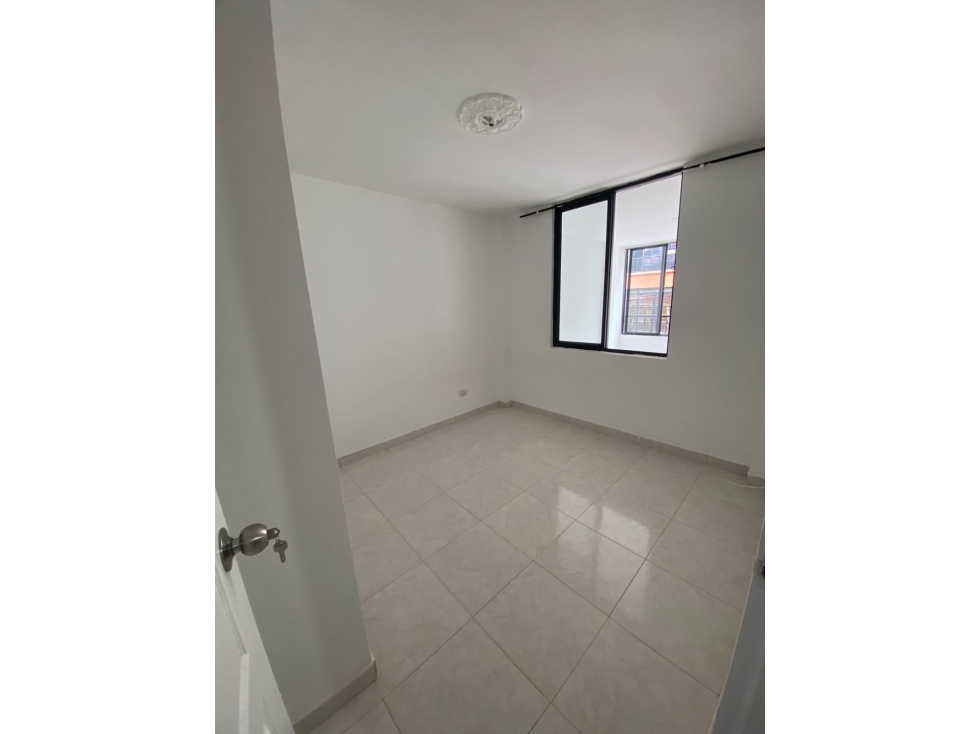 SE RENTA APARTAMENTO EN SAMARIA — foto 5