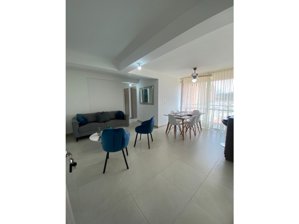 SE RENTA ESPECTACULAR APARTAMENTO AMOBLADO EN CERRITOS — foto 4