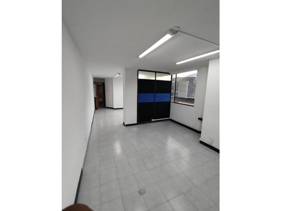 SE RENTA OFICINA EN PEREIRA CON EXELENTE UBICACION - 4