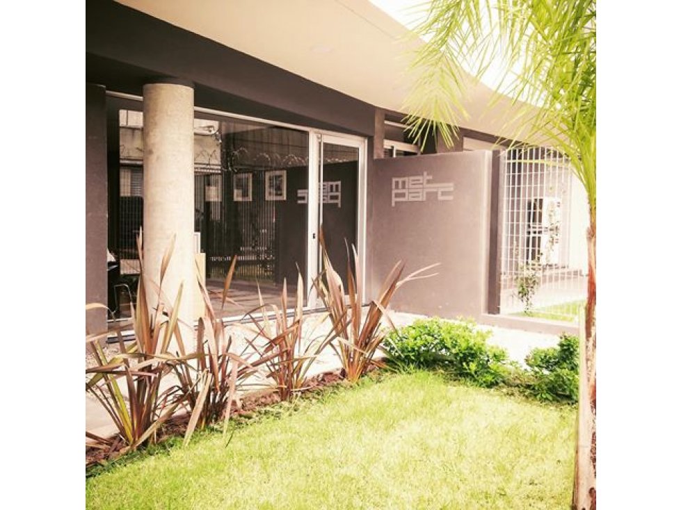 A ESTRENAR UN DORMITORIO y GARAJE