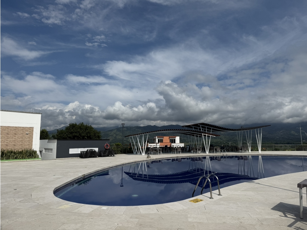 LOTE EN VENTA CONDOMINIO CAMPESTRE, VITERBO - 6