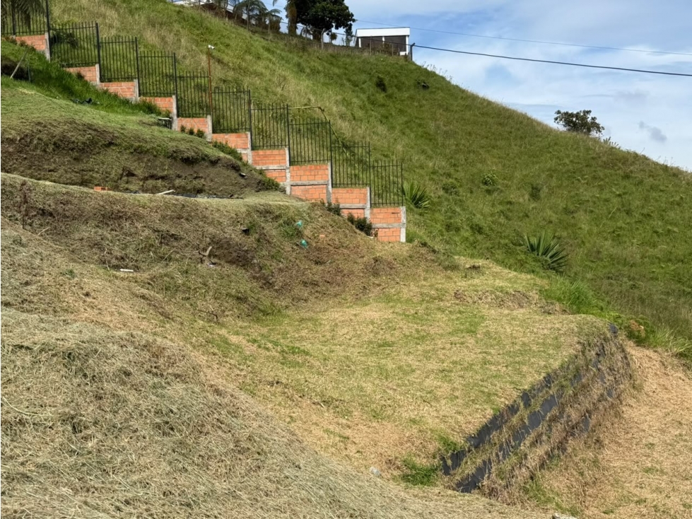 LOTE EN CONJUNTO CERRADO EN VENTA SECTOR CERRO DE ORO