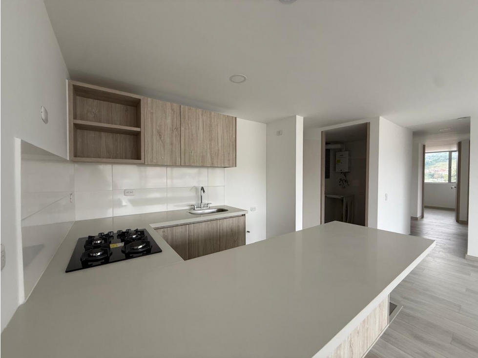 APARTAMENTO EN VENTA SECTOR AV KEVIN ANGEL — foto 3