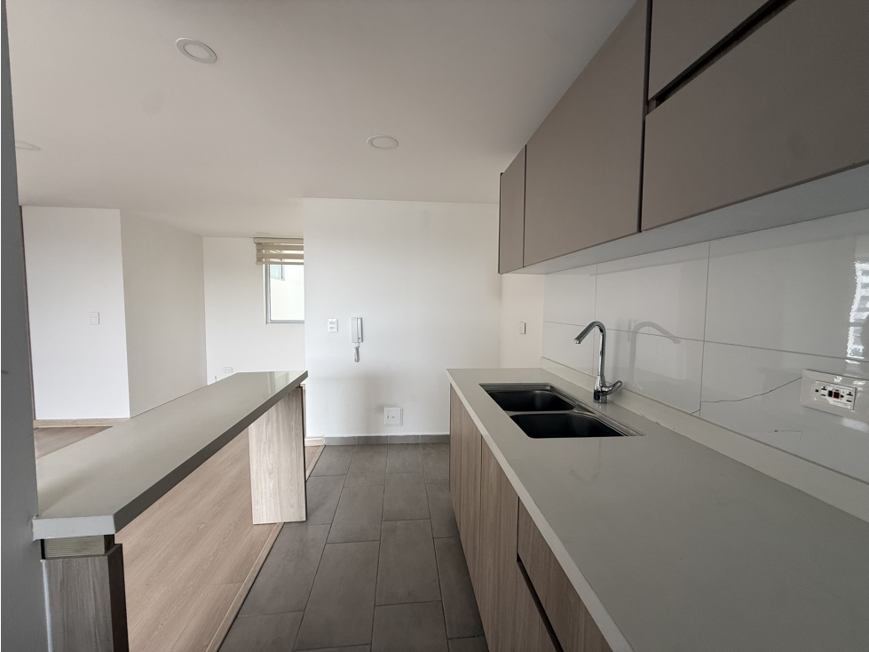 APARTAMENTO EN ARRIENDO SECTOR LA PRESENTACIÓN - 2