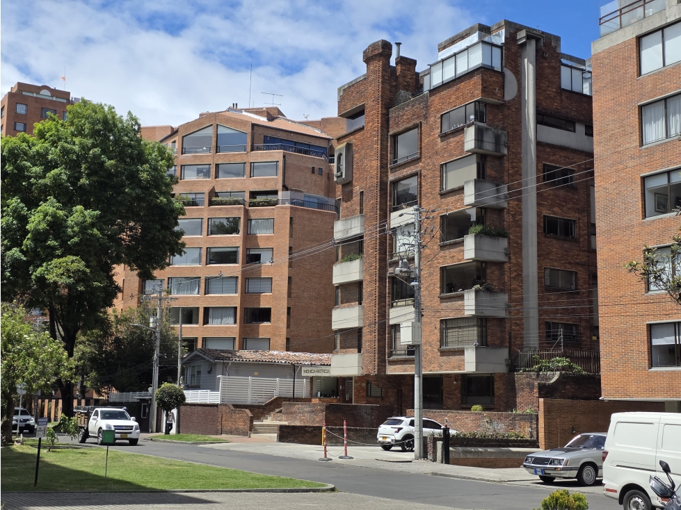 VENDO APARTAMENTO BOGOTA LA CAROLINA — foto 2