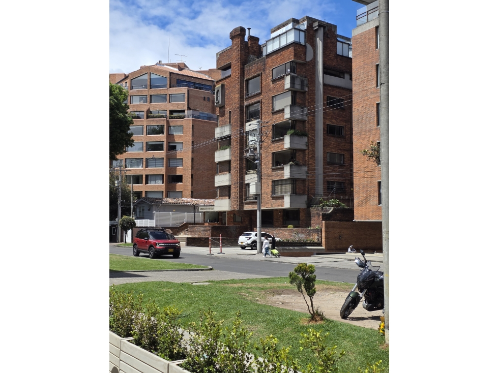 VENDO APARTAMENTO BOGOTA LA CAROLINA
