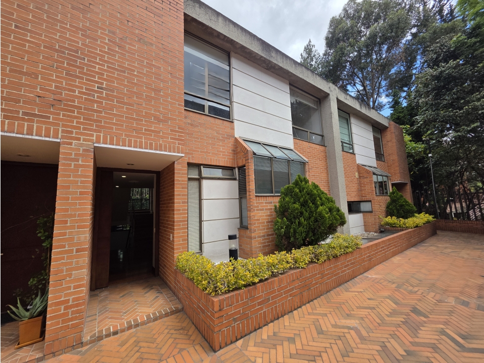 VENDO CASA EN BOGOTA CR MONTE PINOS PH
