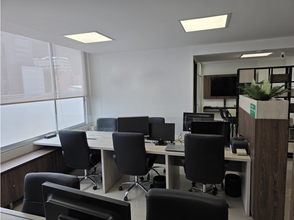 VENDO OFICINA BOGOTÁ NORTE - ESTRATEGICA Y LISTA PARA OPERAR — foto 6