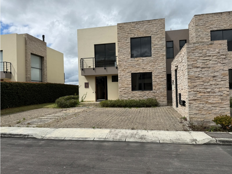 VENDO CASA No.1 INT.70 CR VERDE VIVO PH CAJICA