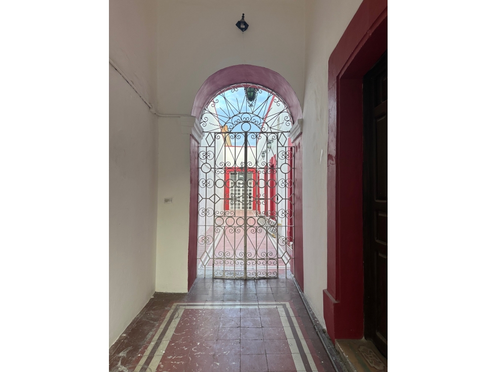 RENTA DE FINCA COMERCIAL EN ZONA CENTRO - 1