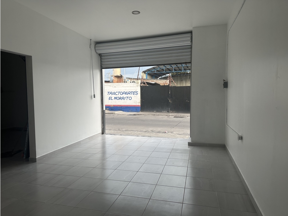 LOCAL COMERCIAL EN RENTA ATRAS DE LA CENTRAL CAMIONERA - 1