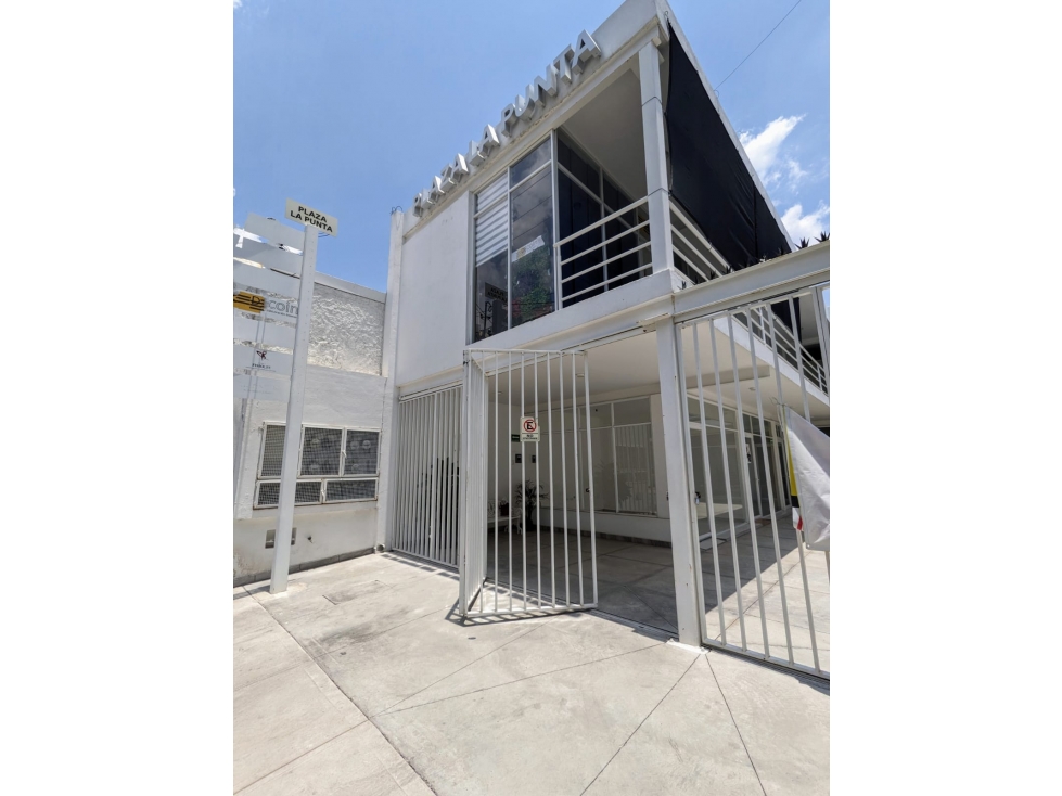 LOCAL COMERCIAL EN RENTA ATRAS DE OFICINAS DEL SAT - 4