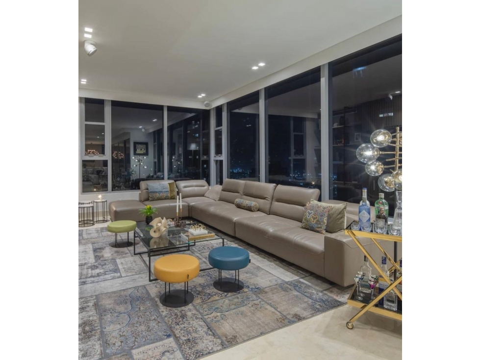VENTA DE APARTAMENTO EN BUEN SECTOR DE LA CIUDAD - 2