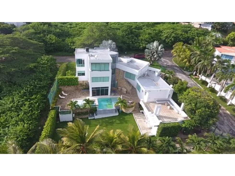 VENDO ESPECTACULAR CASA EN BUEN SECTOR DE PRADOMAR - 1