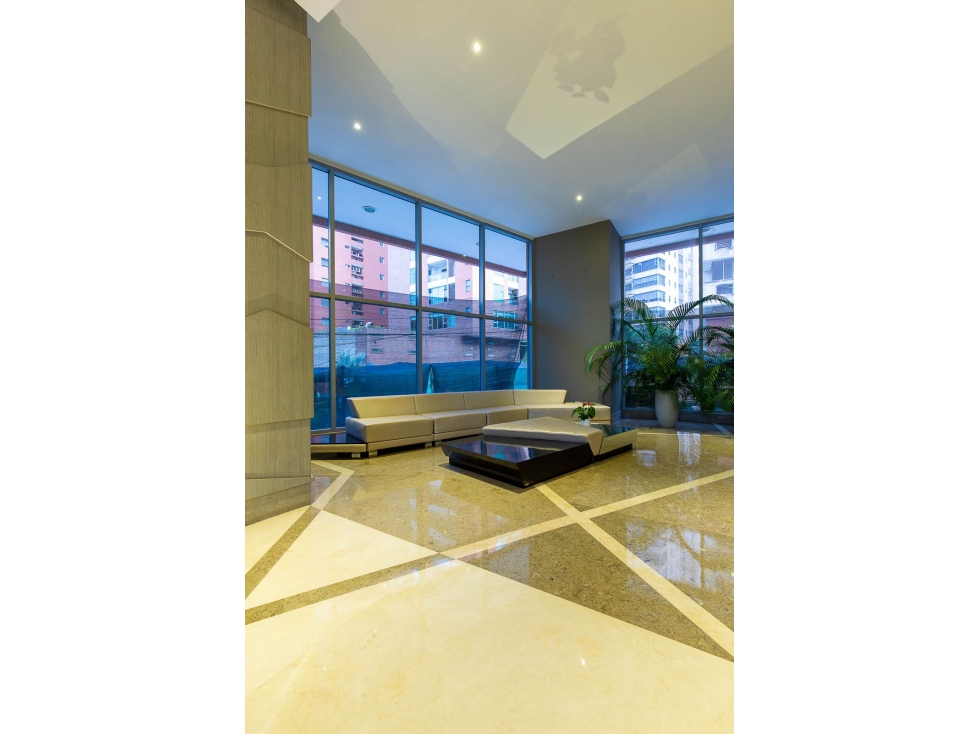 VENDO APARTAMENTO DE LUJO EN EL SECTOR DEL GOLF - 1