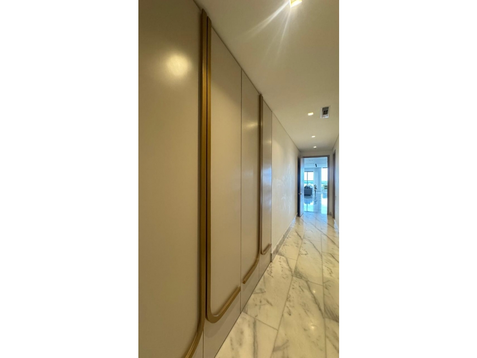 VENTA DE EXCLUSIVO APARTAMENTO EN BUEN SECTOR DE LACIUDAD — foto 6
