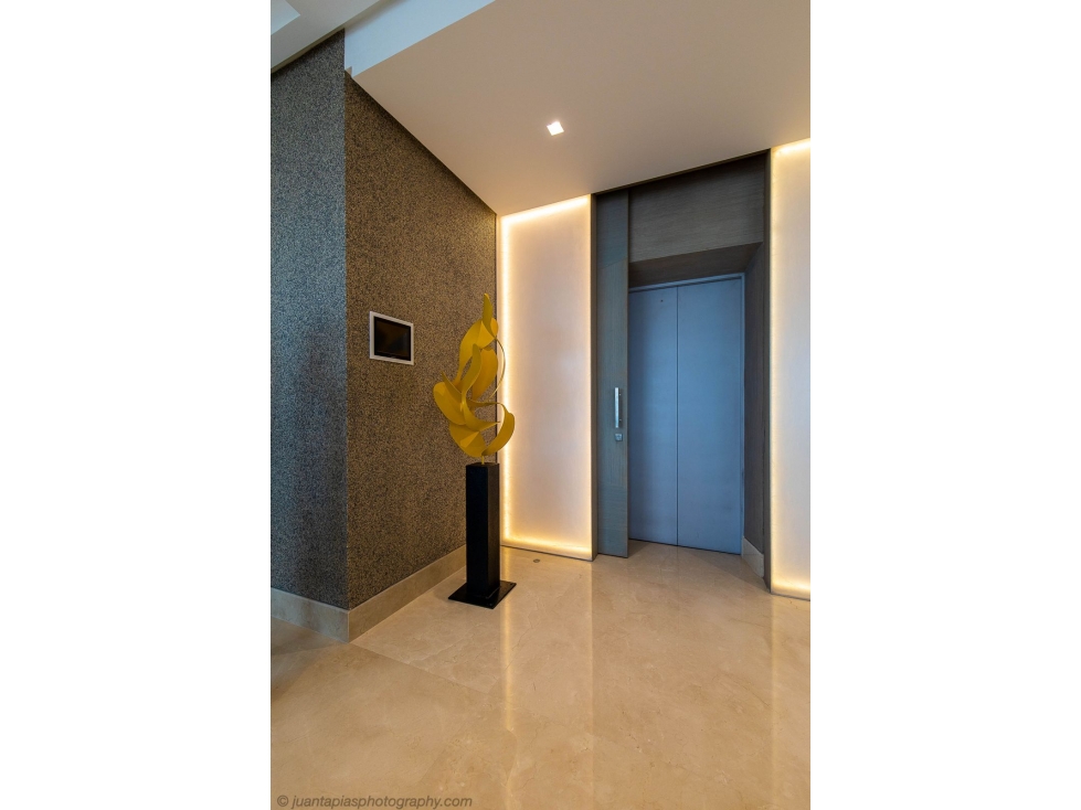 VENDO APARTAMENTO DE LUJO EN EL SECTOR DEL GOLF - 3