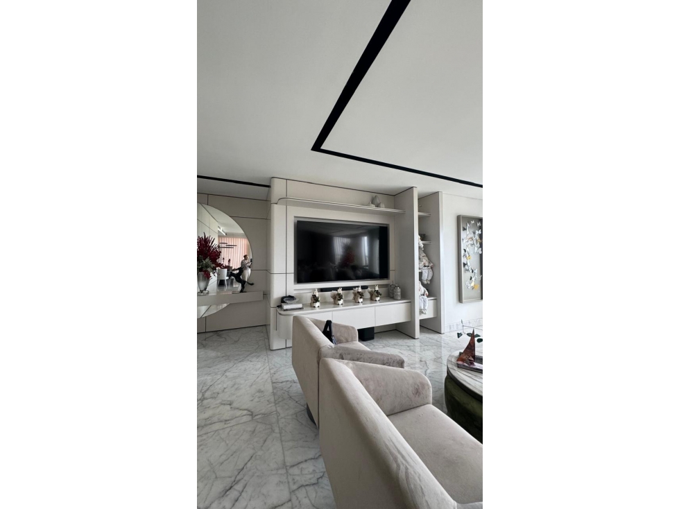 VENTA DE EXCLUSIVO APARTAMENTO EN BUEN SECTOR DE LACIUDAD — foto 3