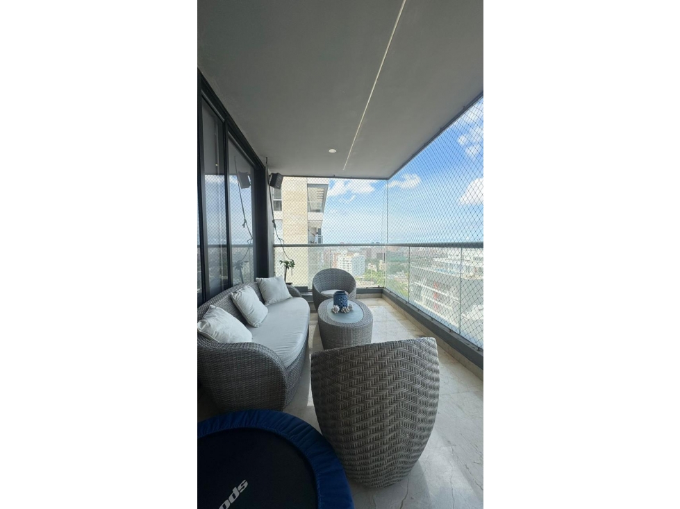 VENTA DE APARTAMENTO EN BUEN SECTOR DE LA CIUDAD — foto 2