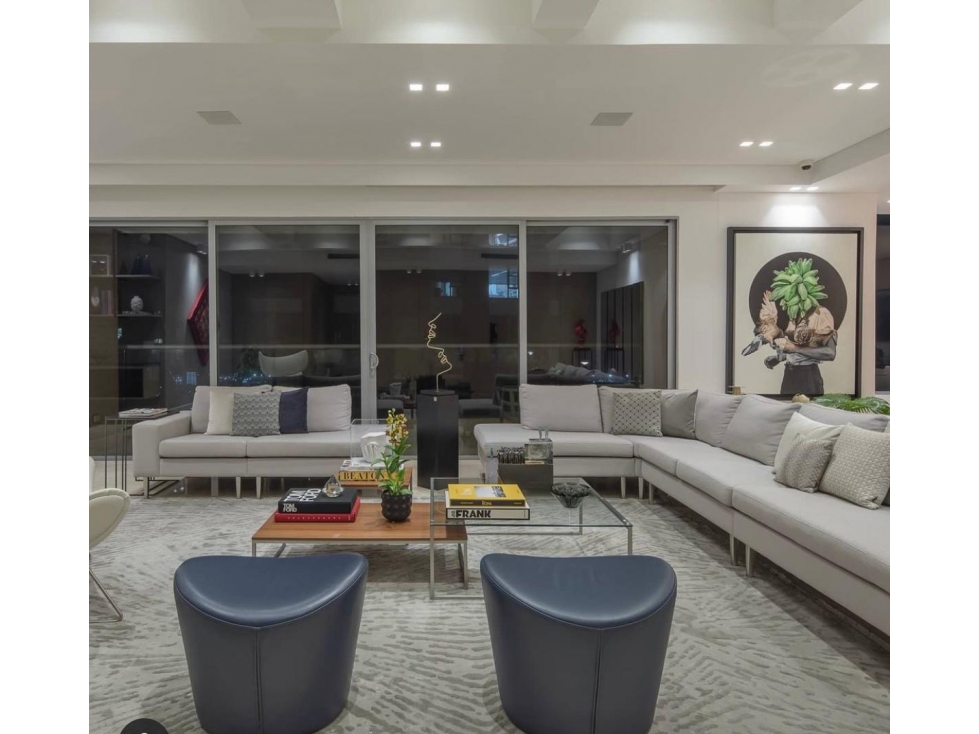 VENTA DE APARTAMENTO EN BUEN SECTOR DE LA CIUDAD - 1