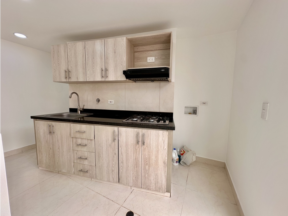 Venta de Apartamento en Sabaneta - Sector Carmelo - Antioquia — foto 4