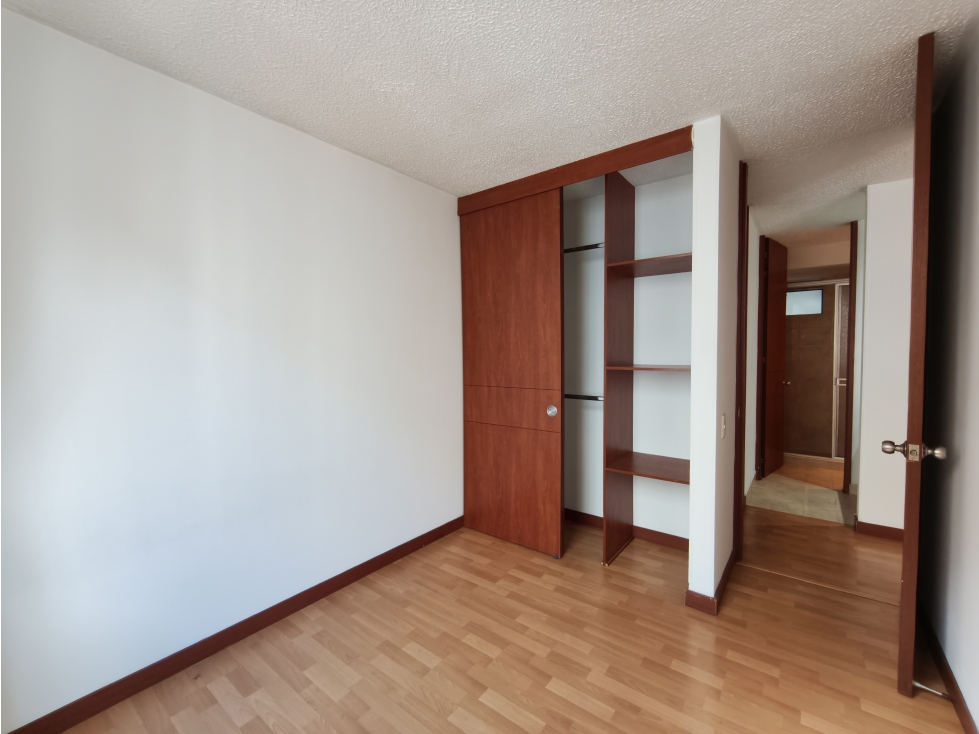 Apartamento en venta Suba, Estación La Campiña Barrio el Poa - Bogota — foto 2