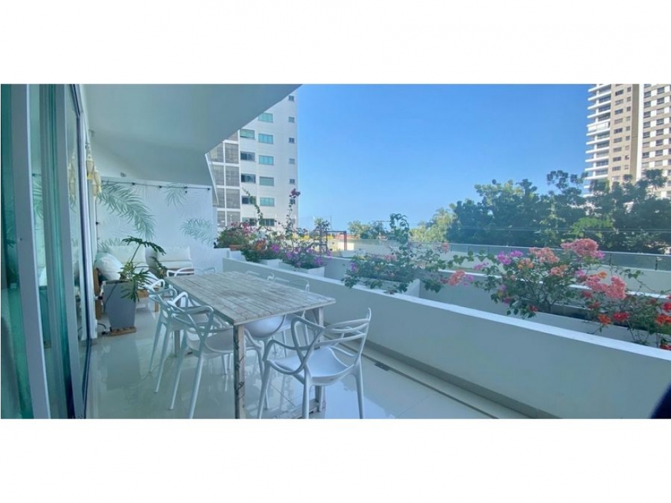 Venta de Lujoso Apartamento, Playa Salguero.