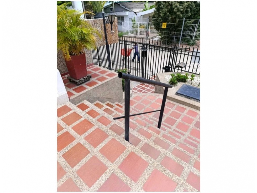 Se vende casa de 2 pisos en conjunto cerrado, el jardín — foto 5