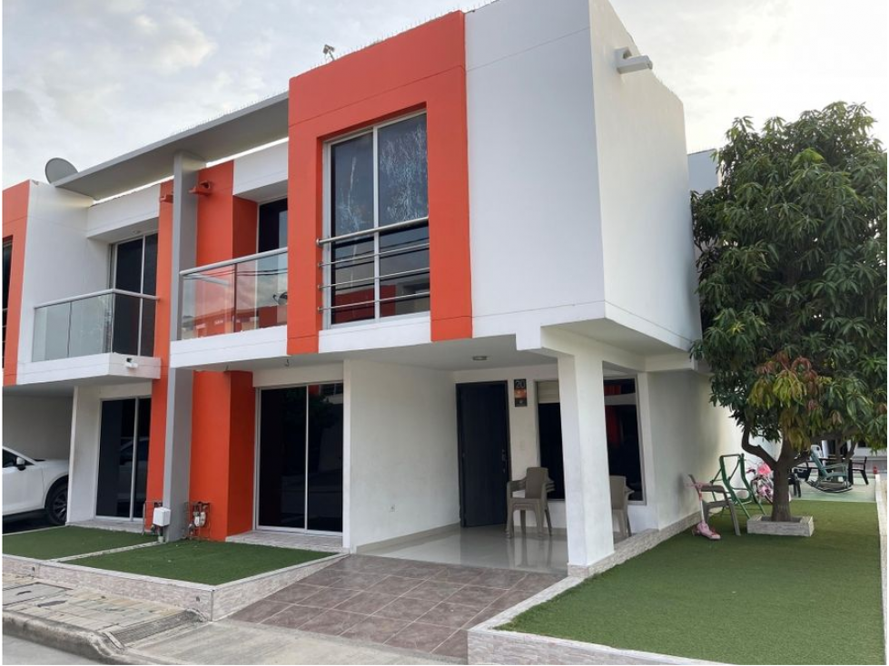 Venta de casa esquinera en Andrea Carolina - Santa Marta