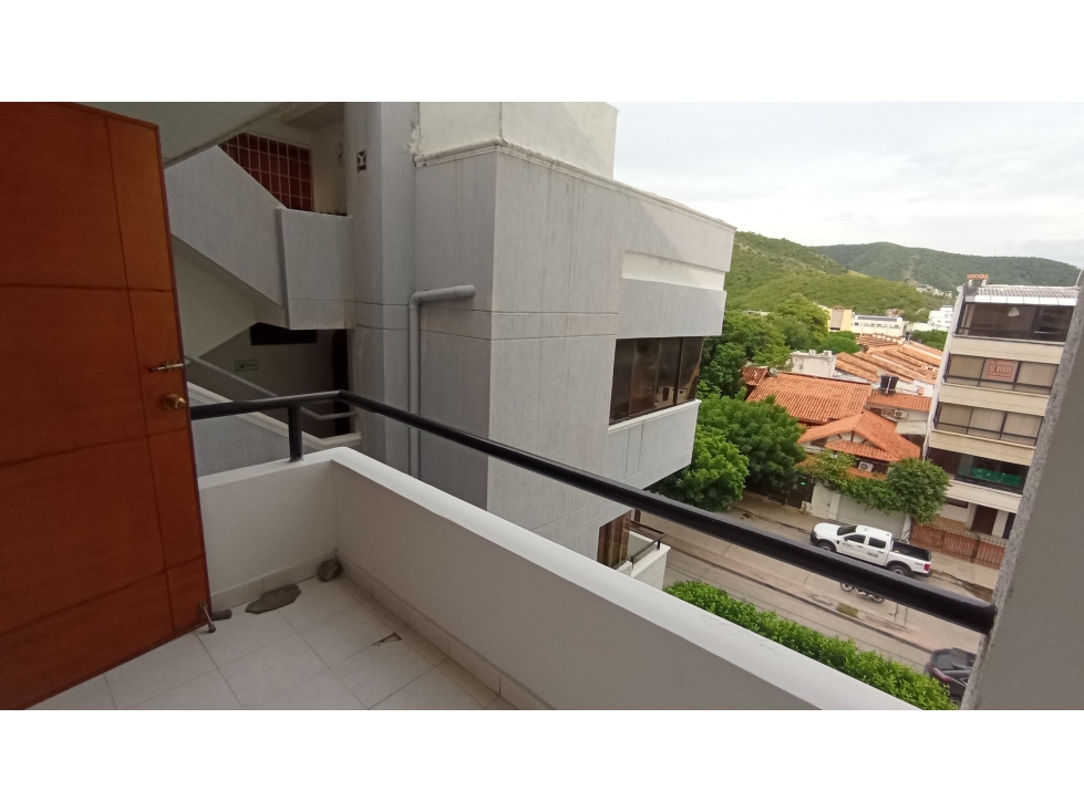Venta de Hermoso reformado apartamento Duplex, Rodadero. — foto 2