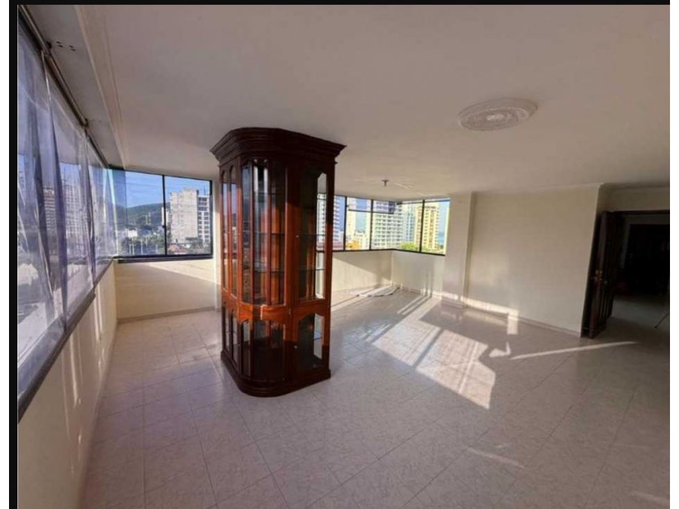 Apartamento en tercera linea de mar en rodadero sur — foto 2